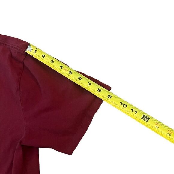 GUESS Burgundy Triangle Logo T-Shirt Size Medium - Picture 6 of 7